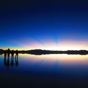 ウユニ塩湖の朝｜天空の鏡｜ボリビア‘・ウユニ塩湖旅行＠ブループラネットツアー