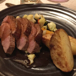 アイスランドの食事|アイスランド旅行@ブループラネットツアー