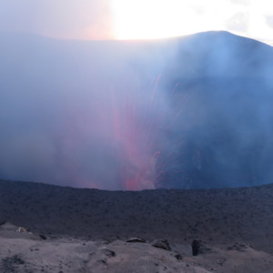 バヌアツ　ヤスール火山