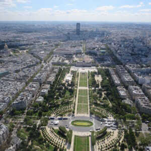 エッフェル塔の展望台|フランス旅行@ブループラネットツアー